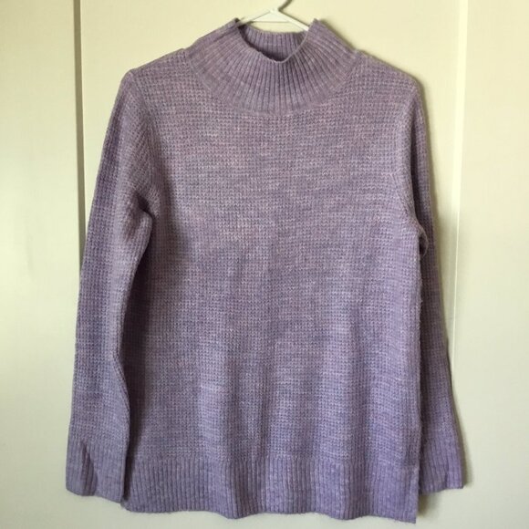 Women’s Old Navy Lavender Sweater Size Small - Picture 1 of 5